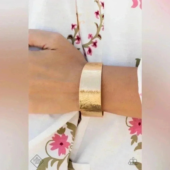 Jewelry - Sunset Sightings three piece set